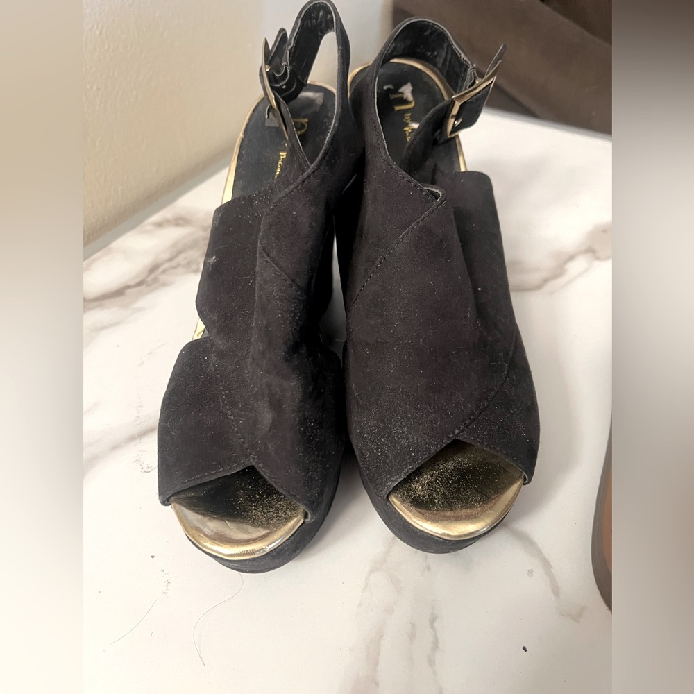 Nicole Miller Wedges